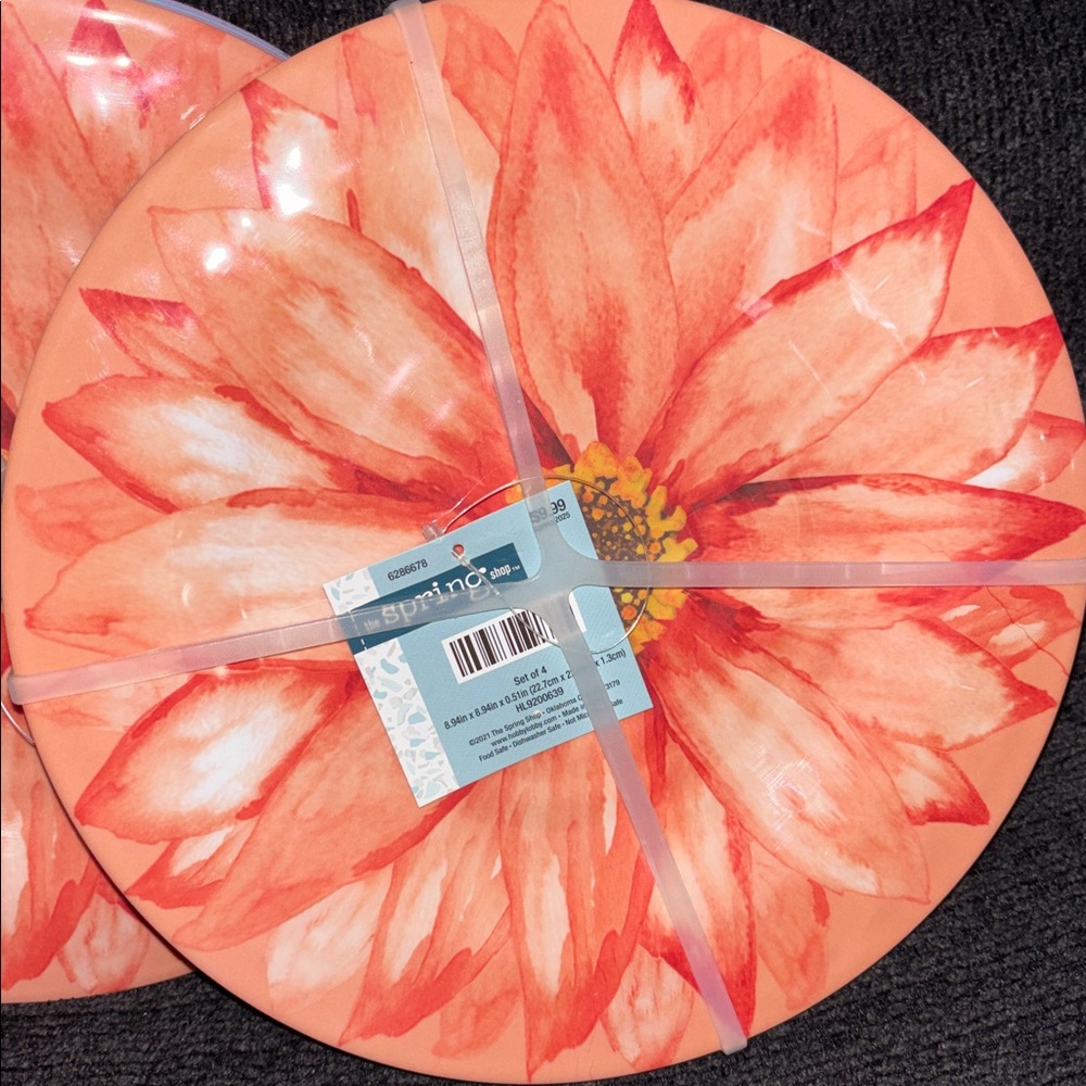 Melamine Spring Plates 8 Piece - Picture 6 of 6